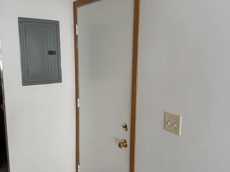 420 Johnston St #1 — Photo 14