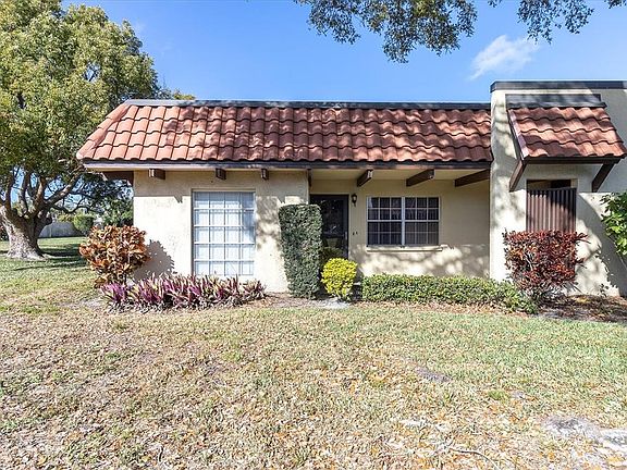 2nd image of 1701 PINEHURST ROAD #6A