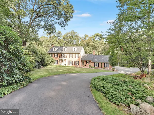 601 Briarwood Dr, Elverson, PA 19520