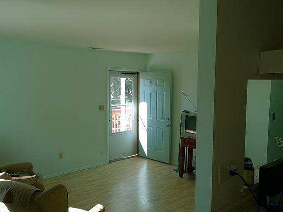 Large, clean living space; open floor plan