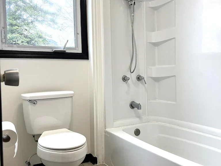 161 Greenleaf Ave — Photo 3