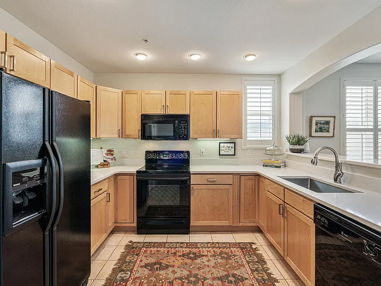 1767 N Pearl St #308 — Photo 16