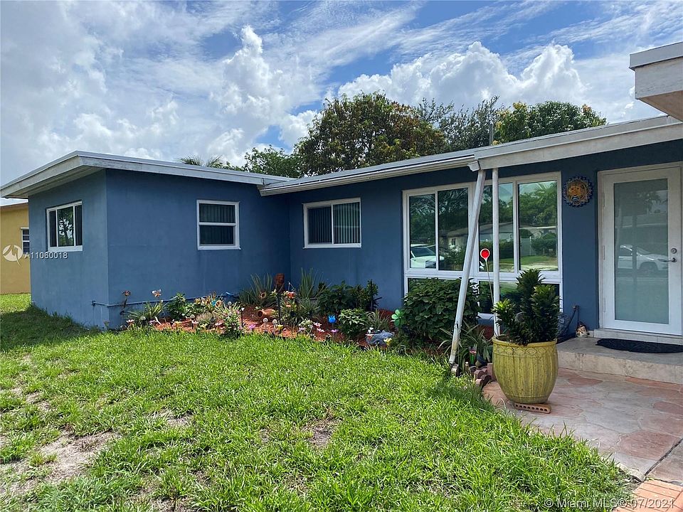 1st image of 1820 SW 36th Ave