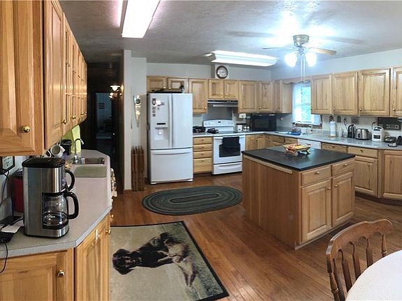 2nd image of 211 Owners Dr