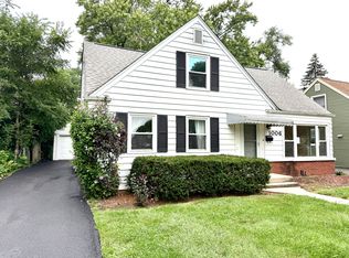 1006 N Dryden Ave, Arlington Heights, IL 60004