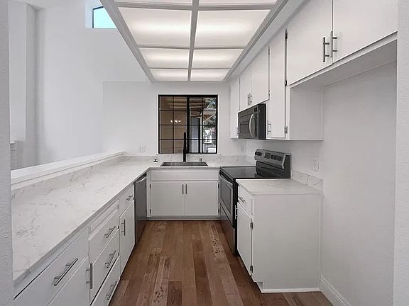 5th image of 1481 E Hidalgo Cir
