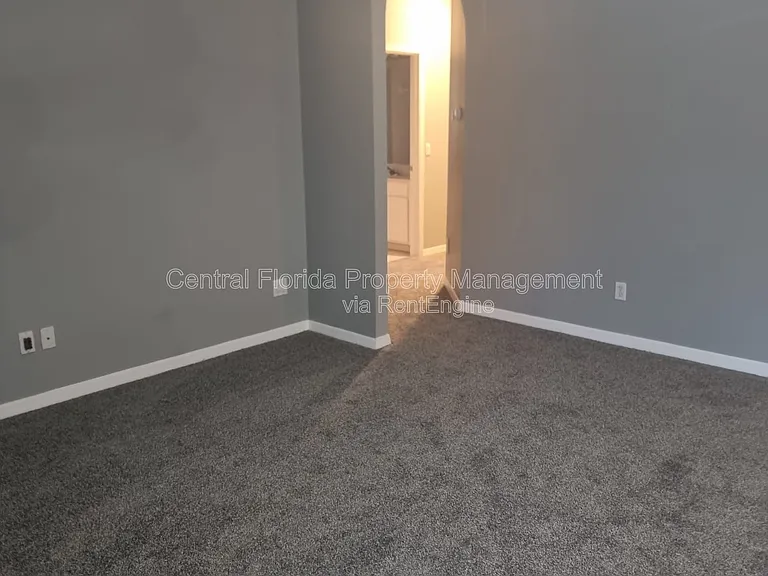909 Arbormoor Pl — Photo 18