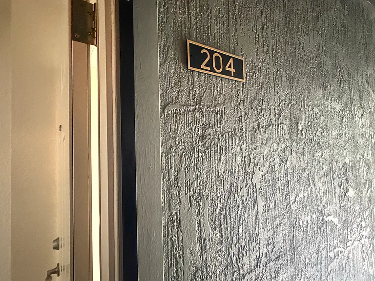 1810 E 25th St #206 — Photo 11