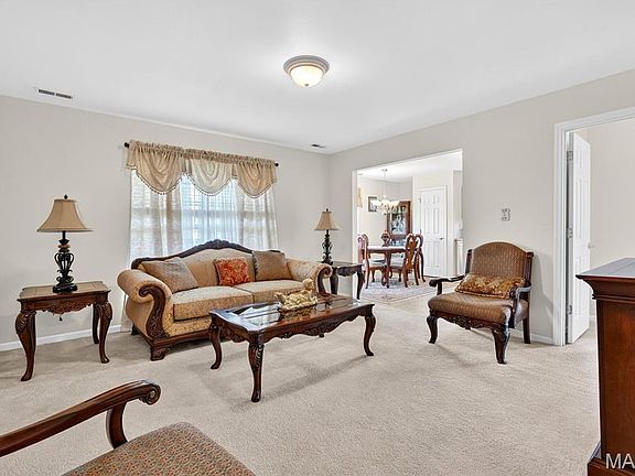 4th image of 406 S Church St APT 124