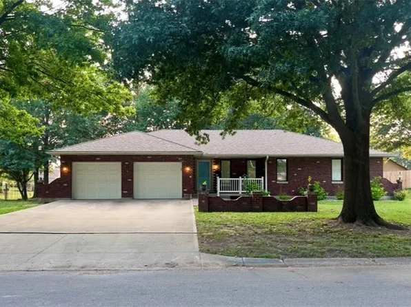 803 Ozark Short Line, Odessa, MO 64076