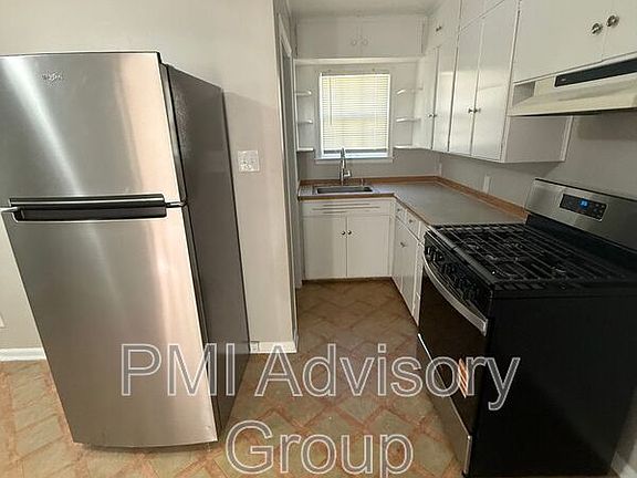 4th image of 2220 SW Plass Ave