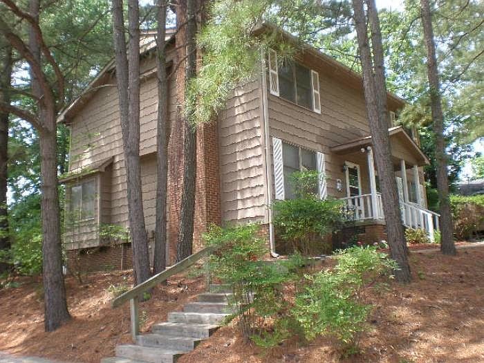 Beautiful wooded setting
