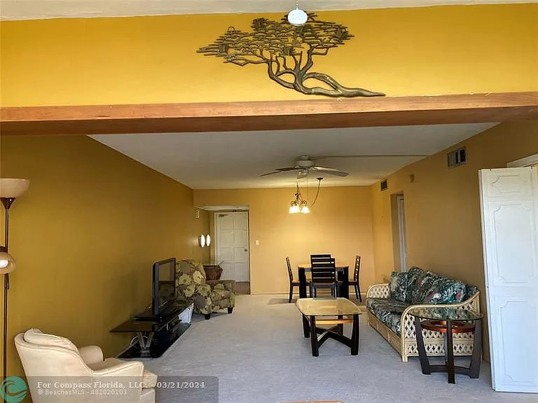 3300 N Palm Aire Dr #606 — Photo 7