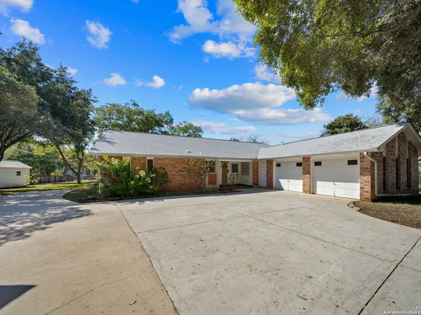 1023 EVENING DUN ST, San Antonio, TX 78213