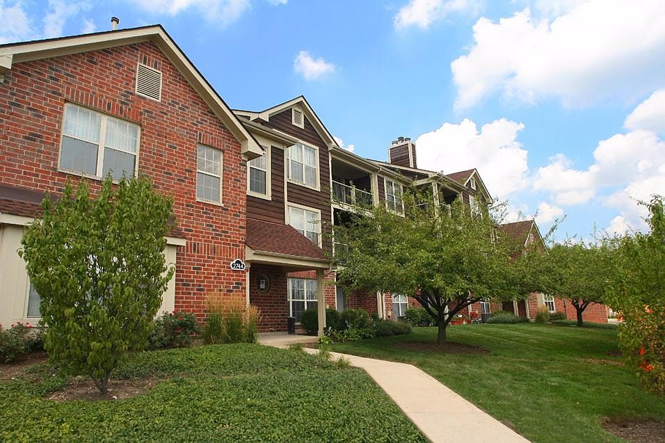 1st image of 2744 Windsor Dr APT 202