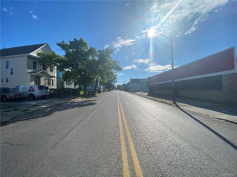 2nd image of 648 Walden Ave