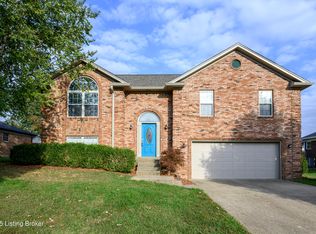 1034 Brookstone Ct, Georgetown, IN 47122