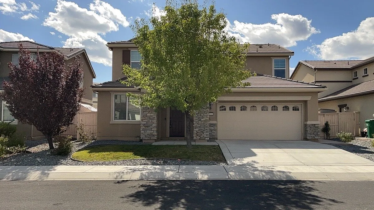 4 Bed, 2.5 Bath Gorgeous Home in South Reno — Photo 1