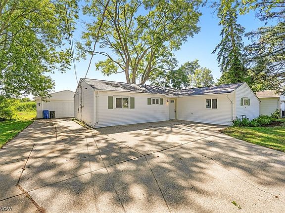 2nd image of 34297 W Point Dr