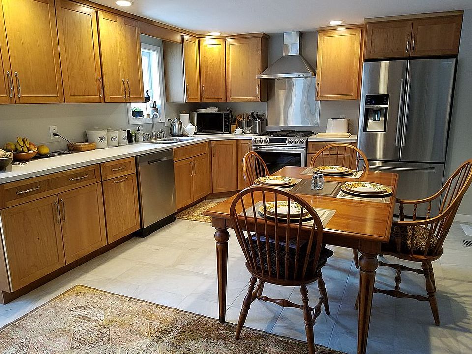 2nd image of 264 Quail Dr
