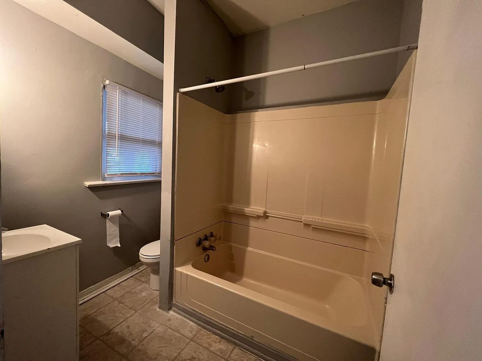 108 Craighead St — Photo 2