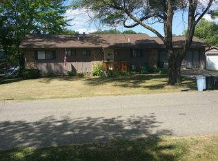 345 Lansing Dr, Waterford, MI 48328