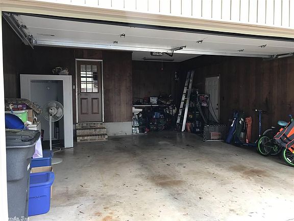 5th image of 209 Western Hills Dr