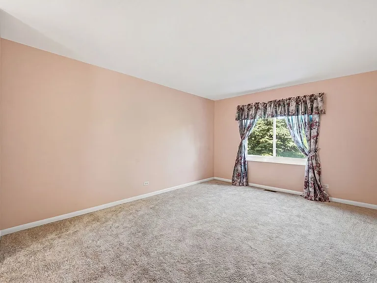6818 Roberts Dr #3 — Photo 12