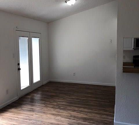 4th image of 4109 Briarhill Ct