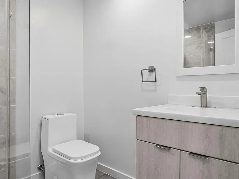 506 H St NE #202 — Photo 16
