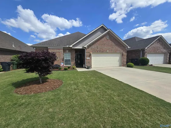 2504 Aldingham Dr SW, Decatur, AL 35603