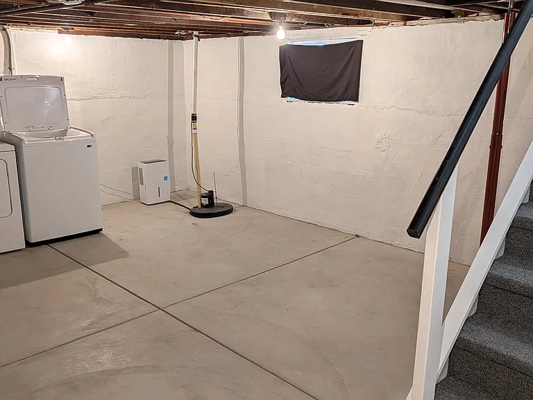 108 Lakeview St — Photo 8