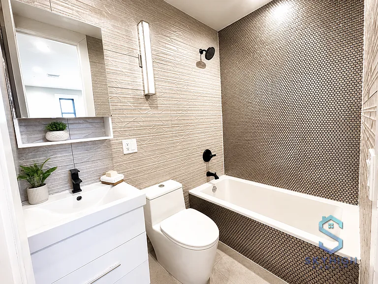 67-04 60th St #1A — Photo 10