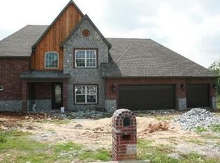 1808 W Lazy L St, Rogers, AR 72758