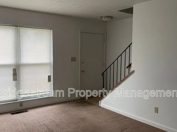 961 Taylorsview Dr, Vandalia, OH 45377