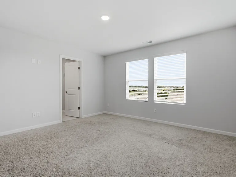 3901 Sadie St — Photo 28