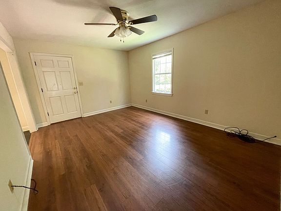 4th image of 103D Lummus Dr #1
