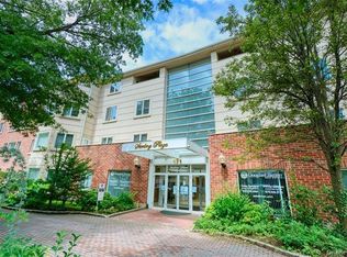 171 Great Neck Road #4L, Great Neck, NY 11021