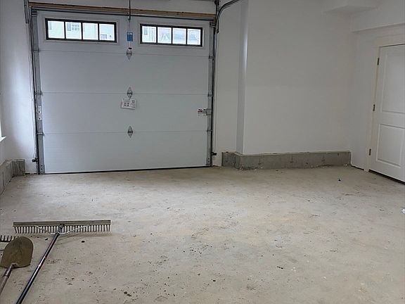 3rd image of 74 Valmor St