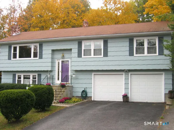 55 Beauvue Terrace, Bridgeport, CT 06606