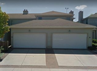 11 Yotzonot Dr, Bloomington, IL 61704