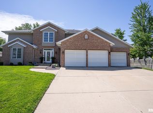2620 Cedar Pond Dr, Springfield, IL 62702