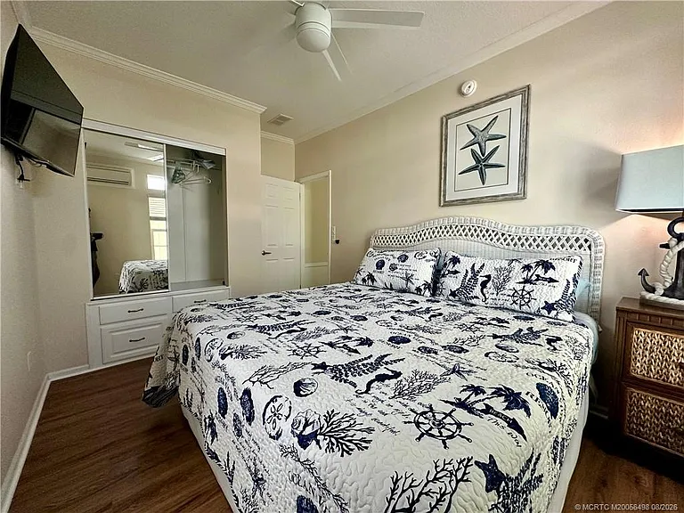 437 NE Intercoastal Dr — Photo 7