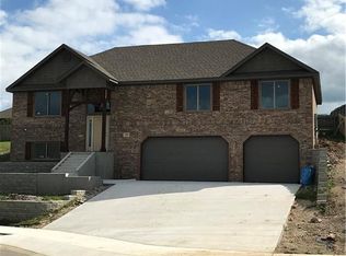 520 Trieste Dr, Centerton, AR 72719