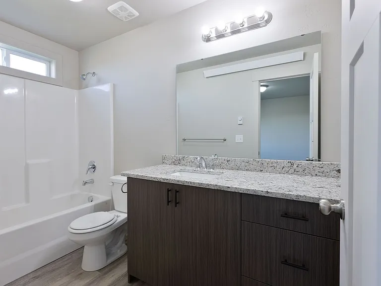 B3562ET — Photo 13