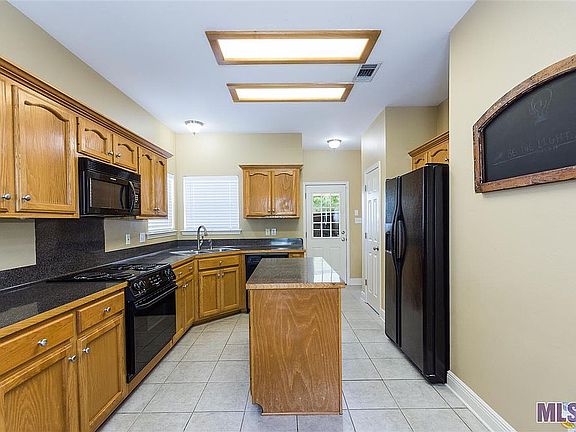 3rd image of 9522 Overwood Dr