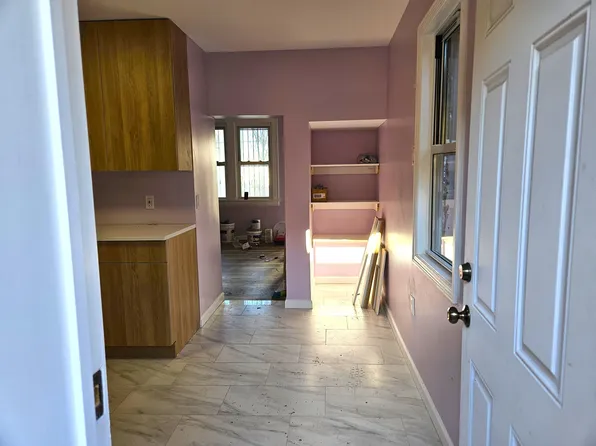 707 Sip Street image 2 of 16