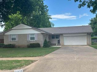 2410 Bluebird Ln, Ponca City, OK 74604