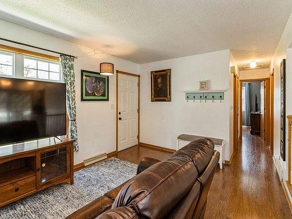 5th image of 823 Yuma Ave