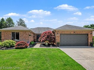 14972 River View Ct, Sterling Heights, MI 48313